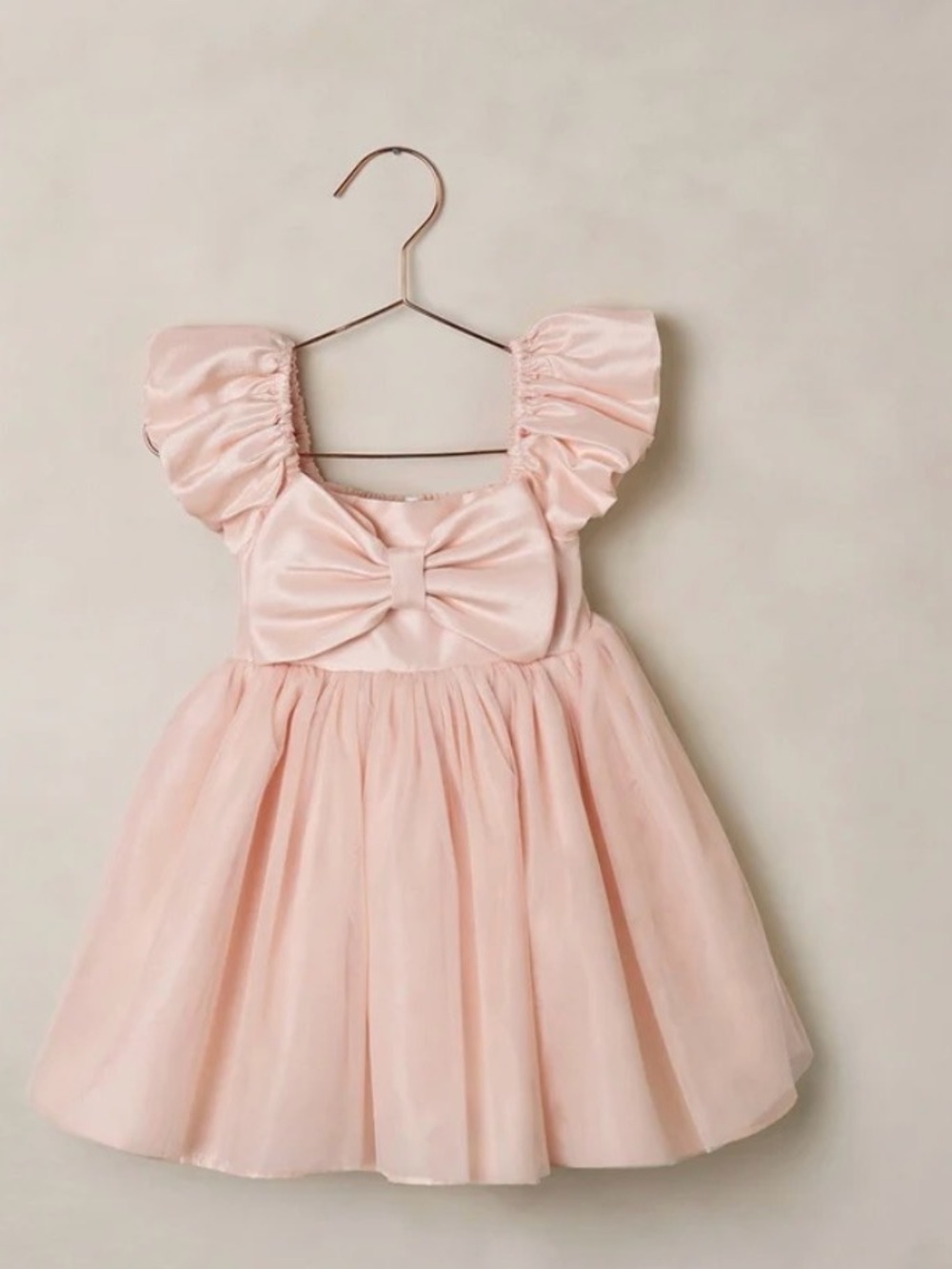Noralee nwt size 2 Madeline dress in blush Pink Satin Bow Puff-Sleeve Kids Dress